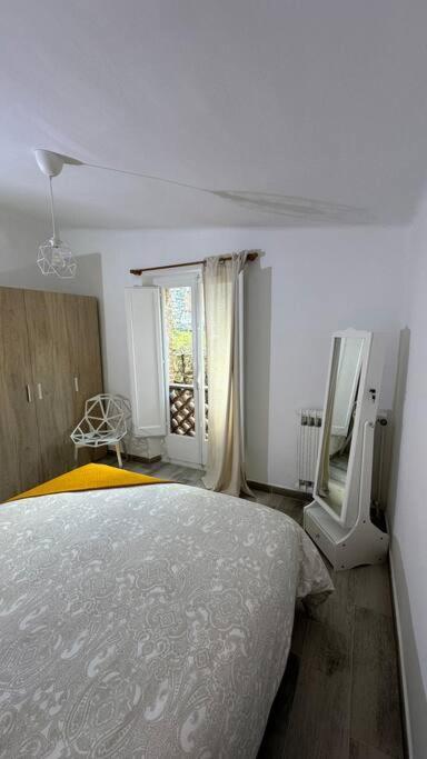 Habitacion Roca Foradada En Casa Cami De Les Aiguees Monistrol De Montserrat Екстер'єр фото