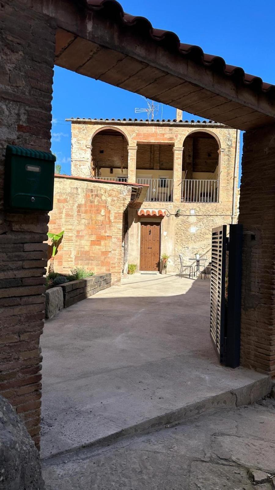 Habitacion Roca Foradada En Casa Cami De Les Aiguees Monistrol De Montserrat Екстер'єр фото